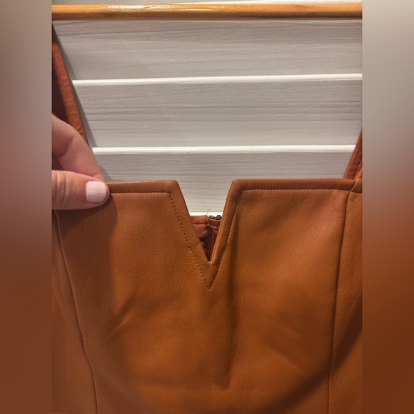 ANTHROPOLOGIE Maeve Faux Leather Notch Cropped Tank Top Caramel Brown Size 2 - Picture 6 of 11